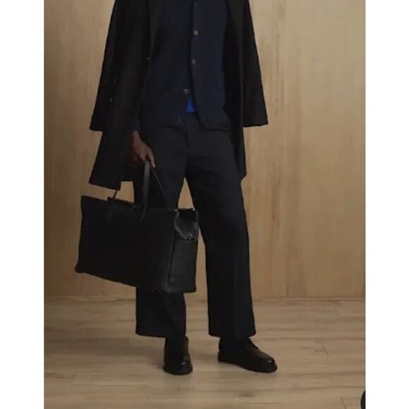 New !Quince Luxury Italian Leather Triple Compartment Black Weekender Bag Unisex - Picture 2 of 7